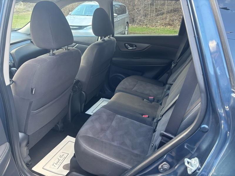 Nissan Rogue SV 4D SUV AWD 2016