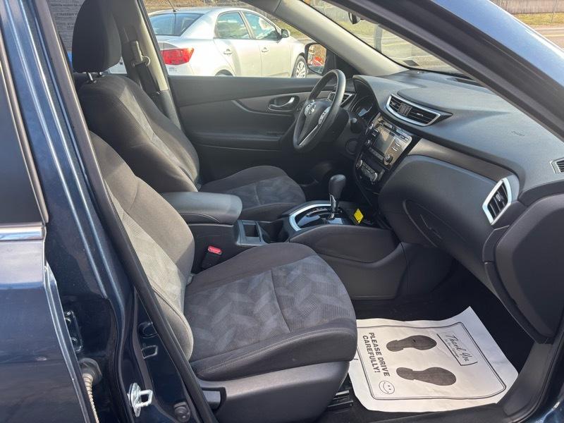 Nissan Rogue SV 4D SUV AWD 2016