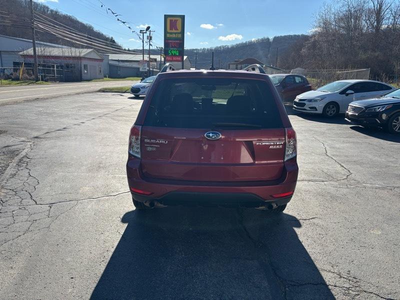 Subaru Forester 2.5X Premium 2011