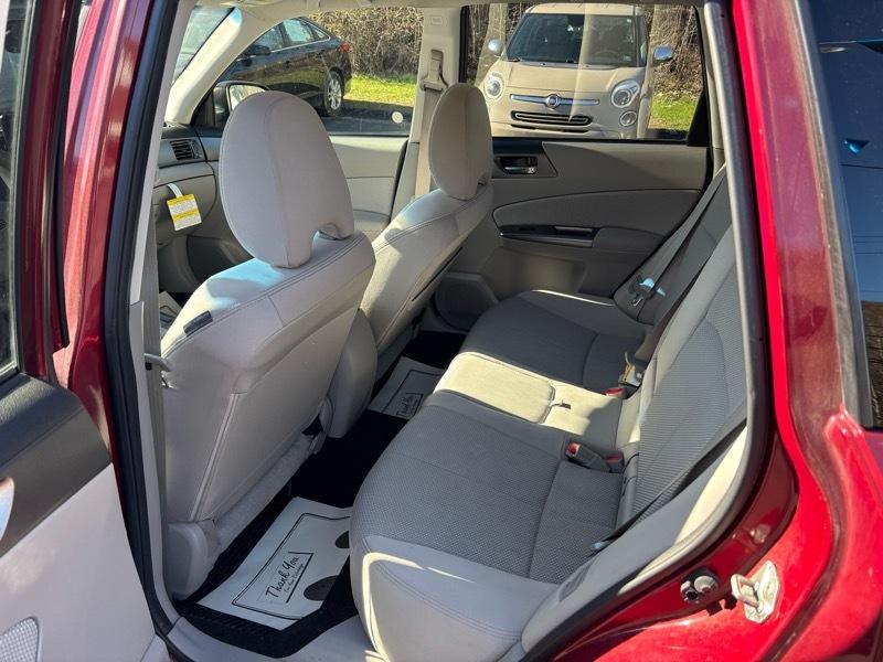 Subaru Forester 2.5X Premium 2011