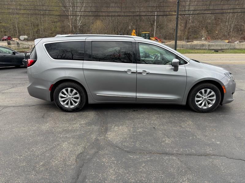 Chrysler Pacifica Touring-L 2019