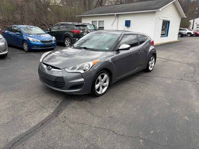 Hyundai Veloster Base 2013