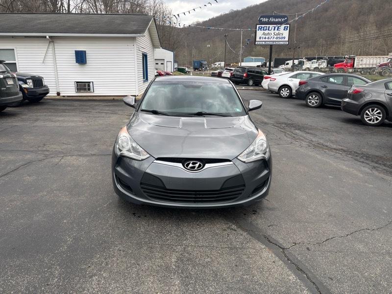 Hyundai Veloster Base 2013