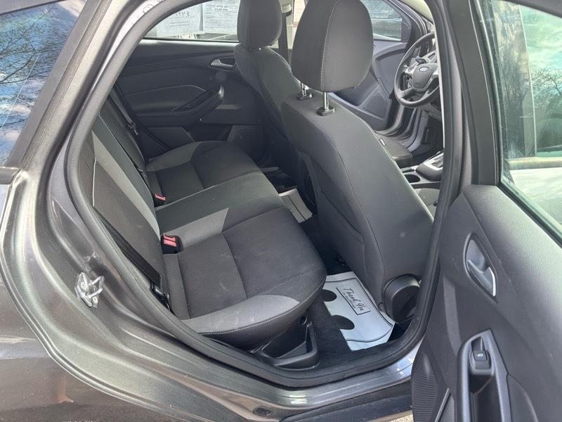 Ford Focus SE Hatch 2014