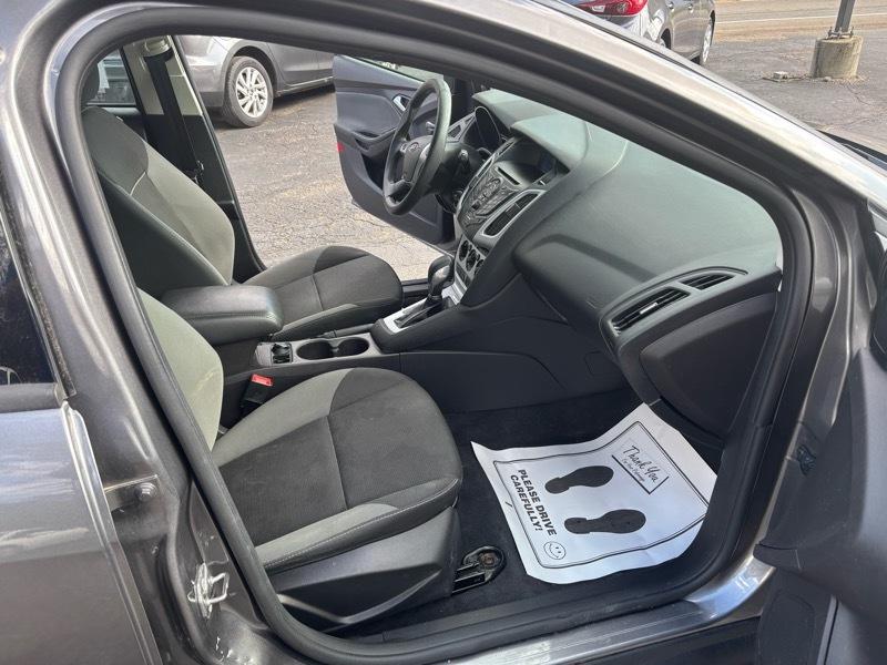 Ford Focus SE Hatch 2014