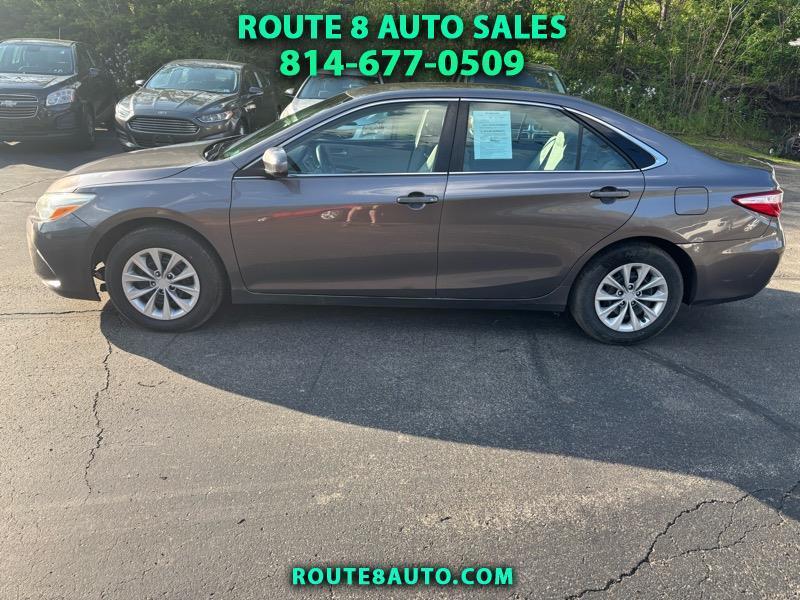 2015 Toyota Camry LE 4D Sedan