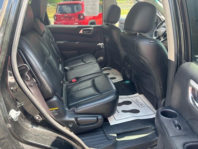 Nissan Pathfinder Platinum 4WD 2016