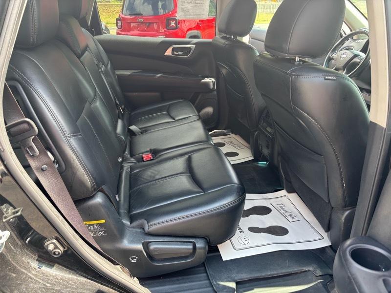 Nissan Pathfinder Platinum 4WD 2016