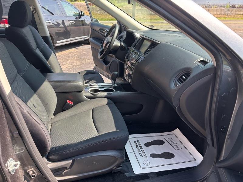 Nissan Pathfinder S 4D SUV 4WD 2018