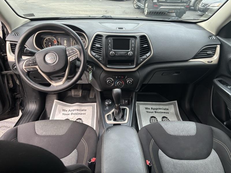 Jeep Cherokee Sport 4WD 2016