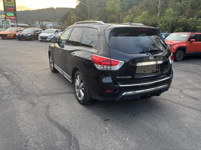 Nissan Pathfinder Platinum 4WD 2016