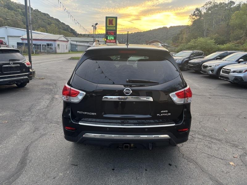 Nissan Pathfinder Platinum 4WD 2016