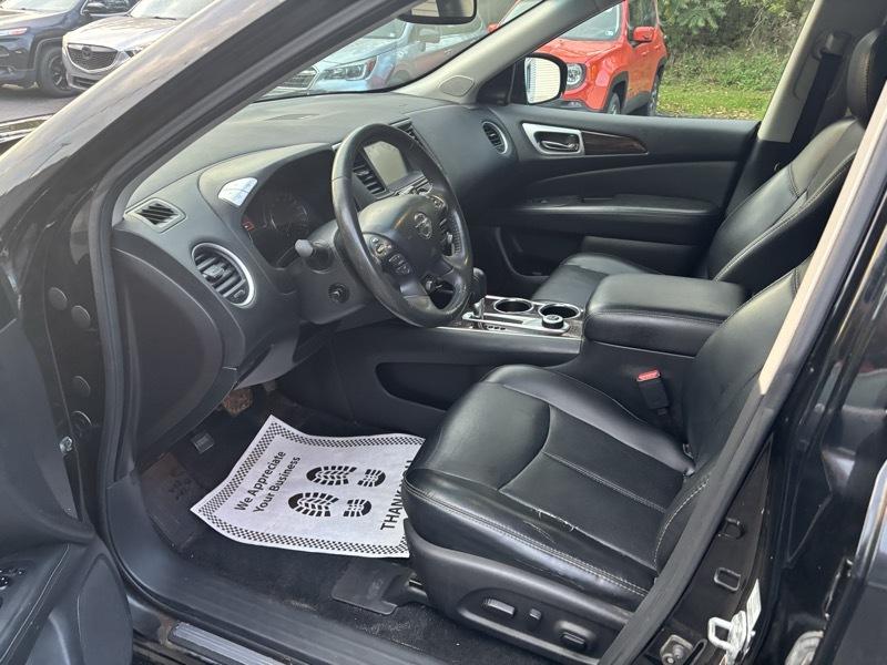 Nissan Pathfinder Platinum 4WD 2016