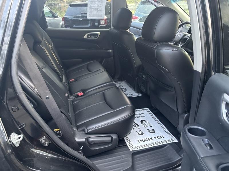 Nissan Pathfinder Platinum 4WD 2016
