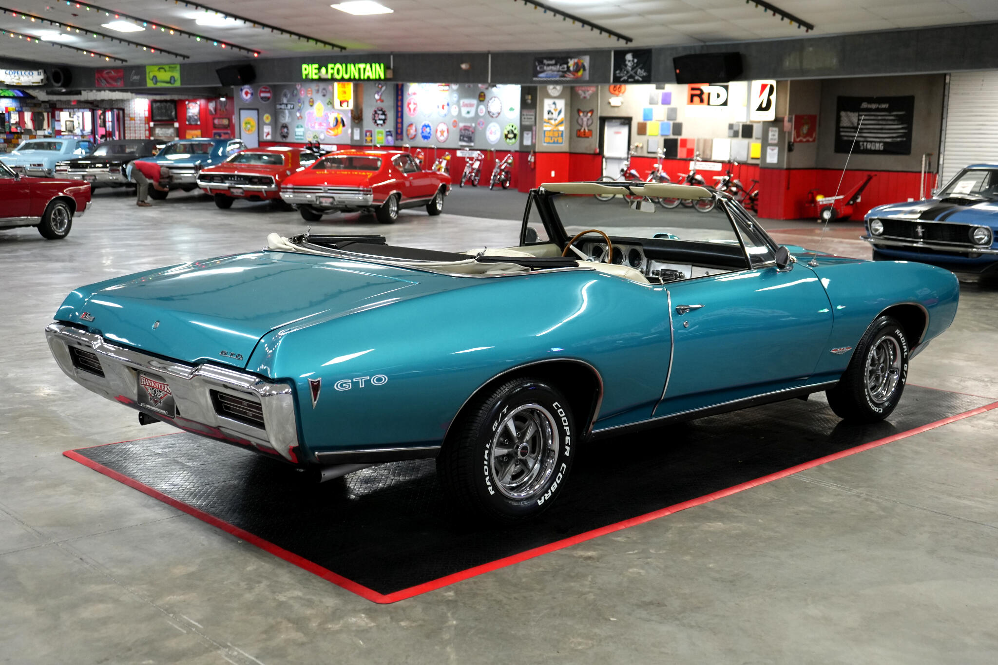 1968 Pontiac GTO 6