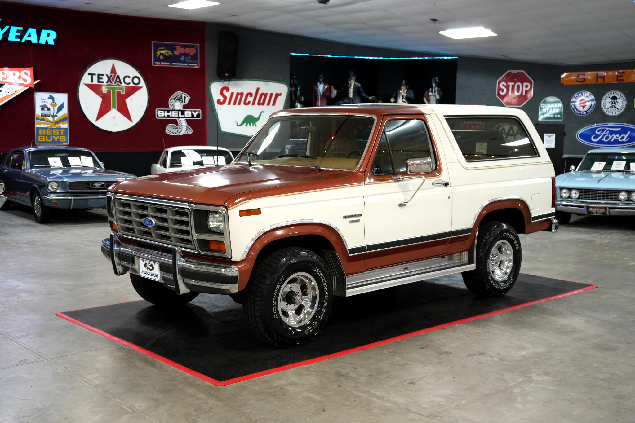 1984 Ford Bronco 3