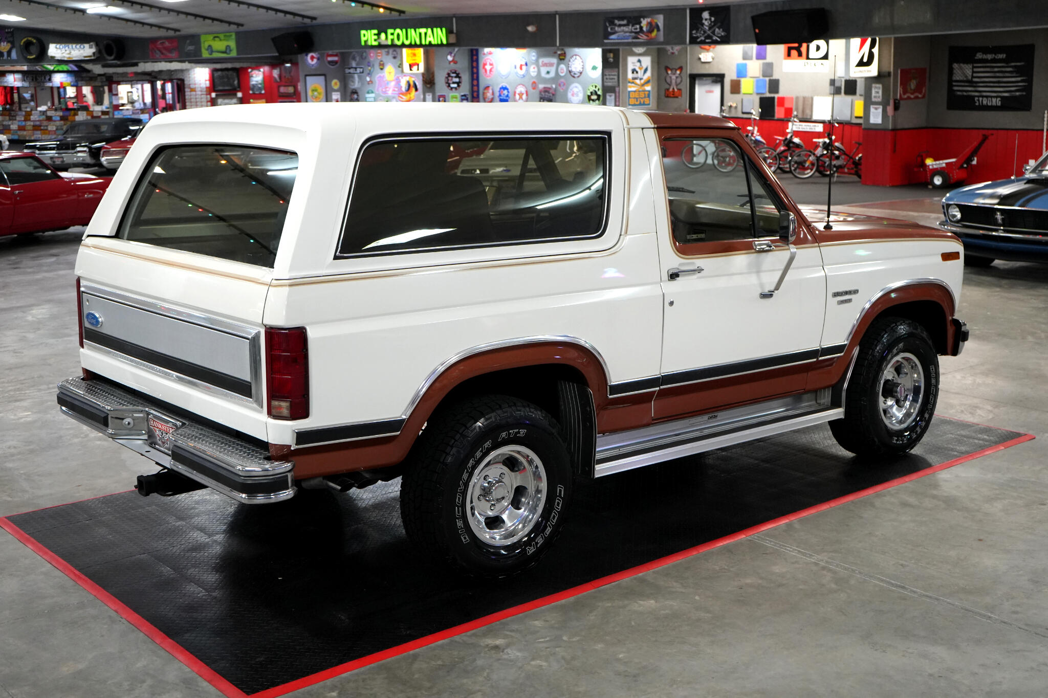 1984 Ford Bronco 15