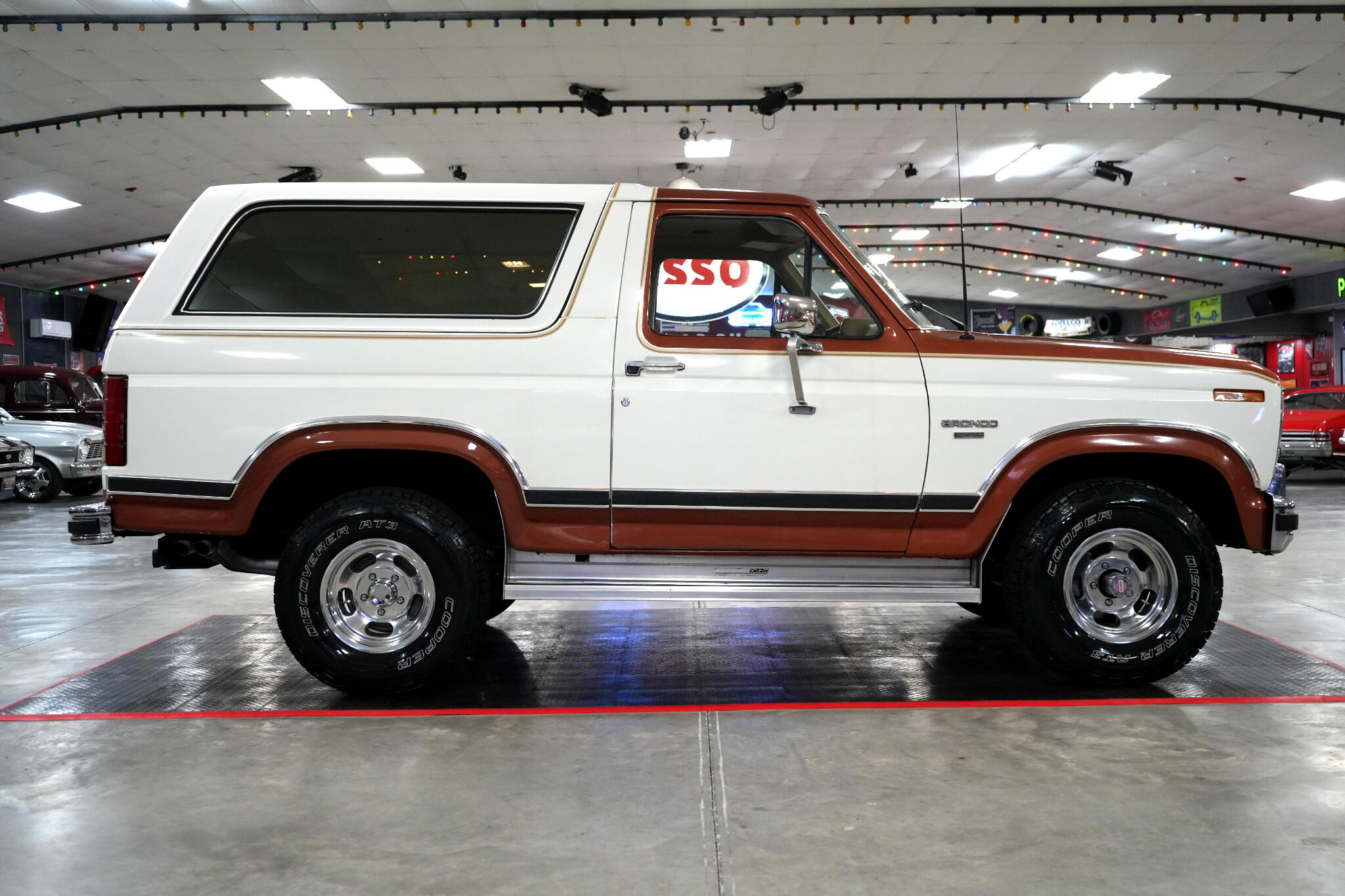 1984 Ford Bronco 24