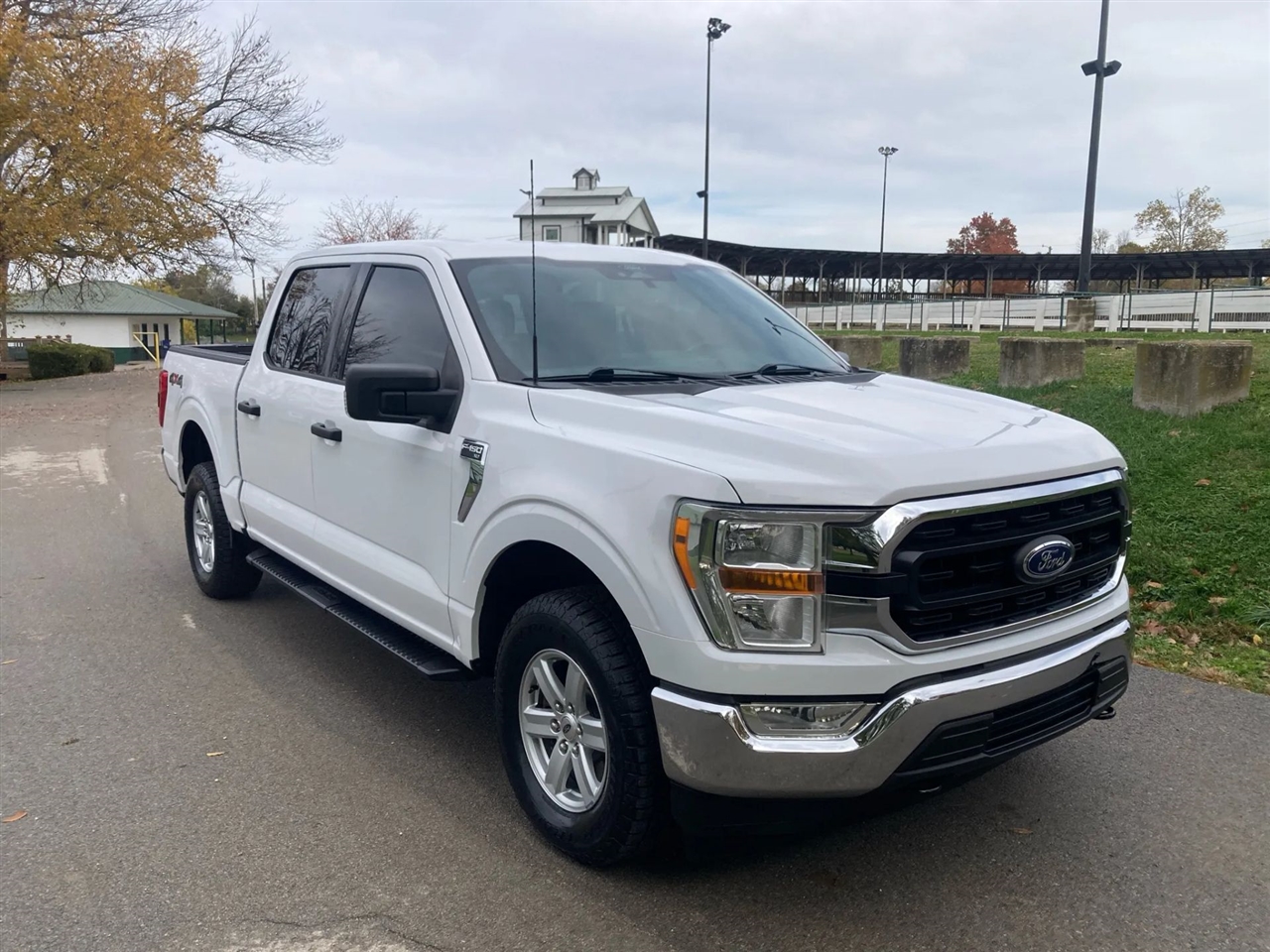 2021 Ford F-150 XLT Pickup 4D 5 1/2 ft