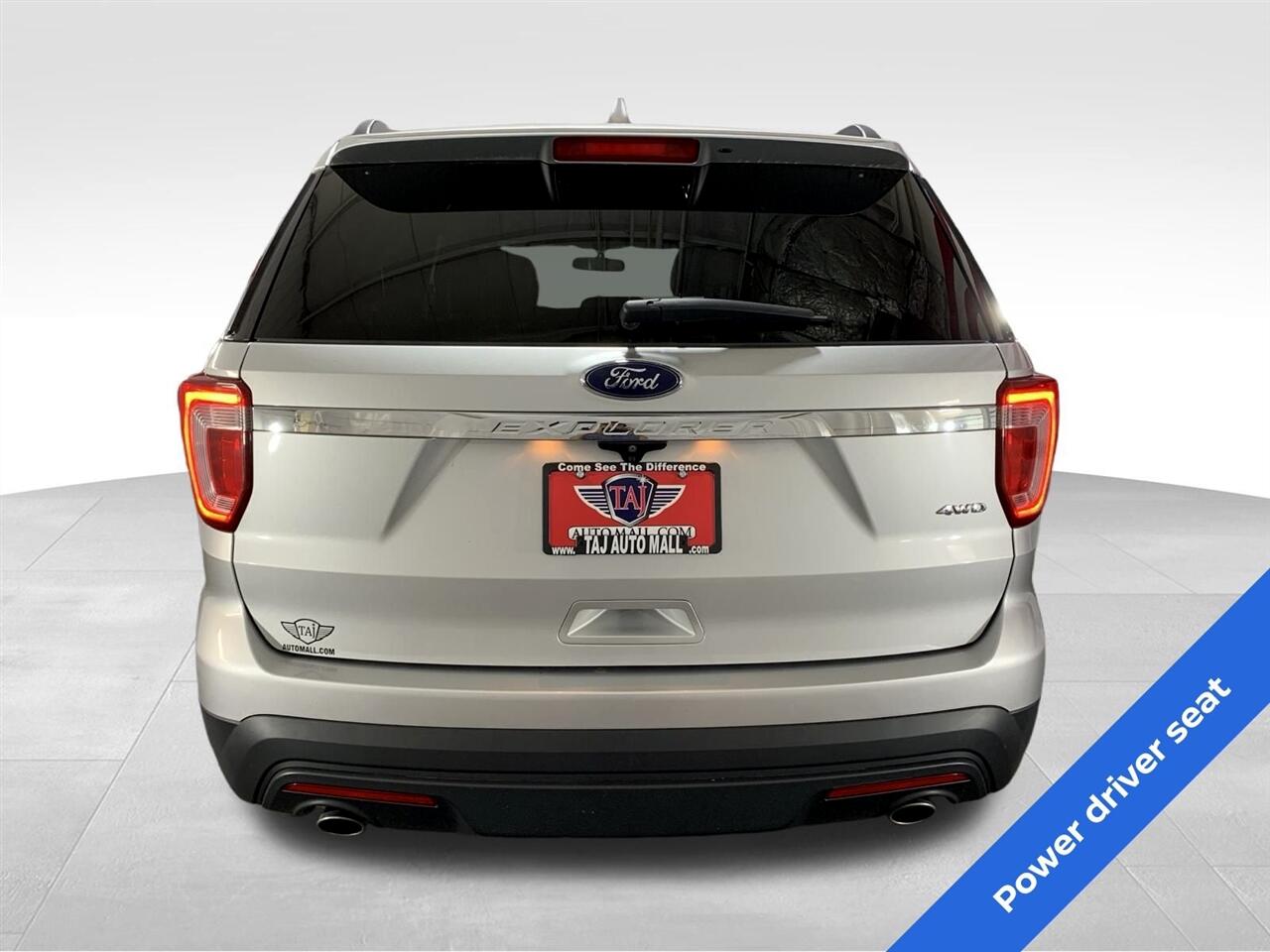 2016 Ford Explorer Base photo 2