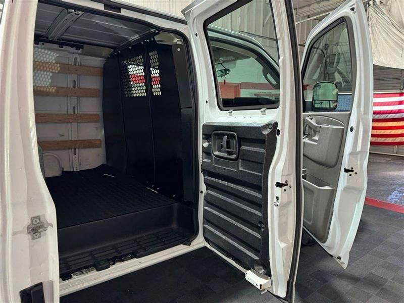 Chevrolet Express Cargo Van RWD 2500 135" 2023 Chevrolet Express Cargo Van RWD 2500 135" 2023
