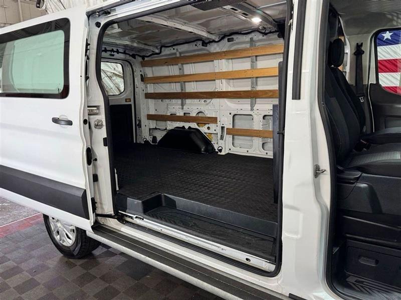 Ford Transit Cargo Van T-250 130" Low Rf 9070 GVWR RWD 2023 Ford Transit Cargo Van T-250 130" Low Rf 9070 GVWR RWD 2023
