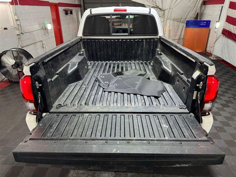 Toyota Tacoma 2WD SR5 Access Cab 6' Bed I4 AT (Natl) 2019 Toyota Tacoma 2WD SR5 Access Cab 6' Bed I4 AT (Natl) 2019