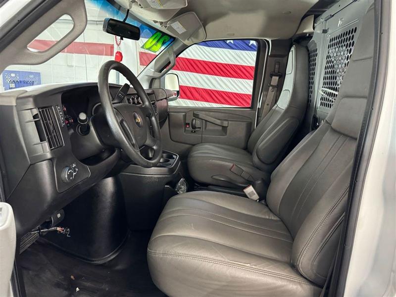 Chevrolet Express Cargo Van RWD 3500 135" 2020 Chevrolet Express Cargo Van RWD 3500 135" 2020
