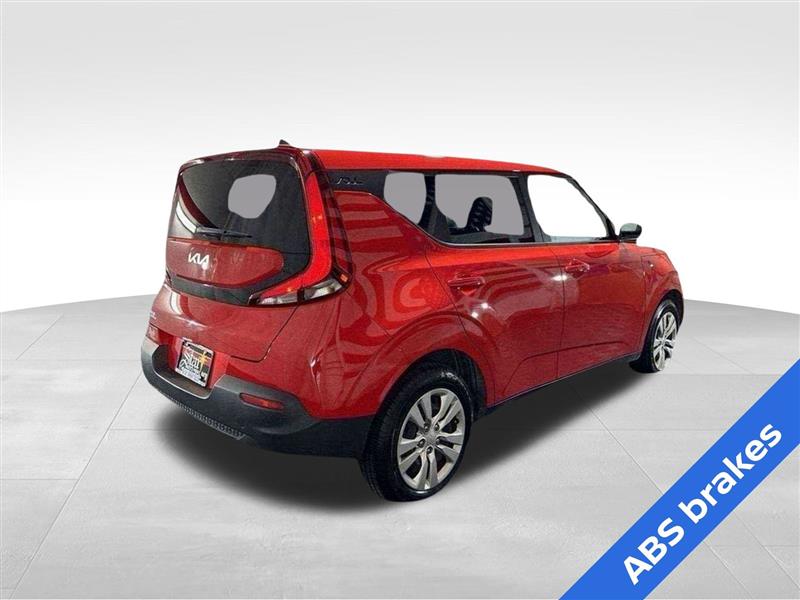 2022 Kia Soul LX photo 4