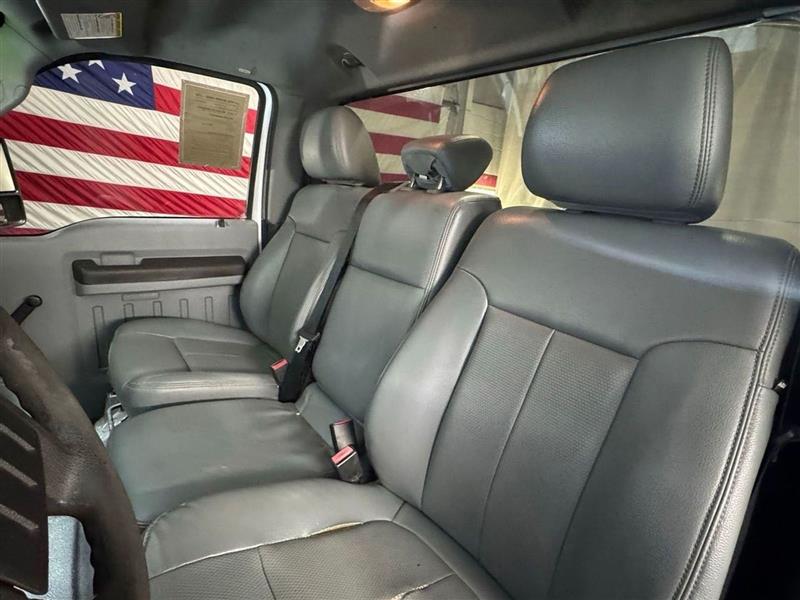 Ford Super Duty F-250 SRW 4WD Reg Cab 137" XLT 2015 Ford Super Duty F-250 SRW 4WD Reg Cab 137" XLT 2015