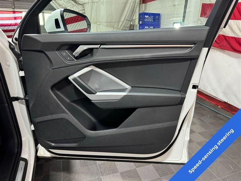 Audi Q3 S line Premium 45 TFSI quattro 2022 Audi Q3 S line Premium 45 TFSI quattro 2022