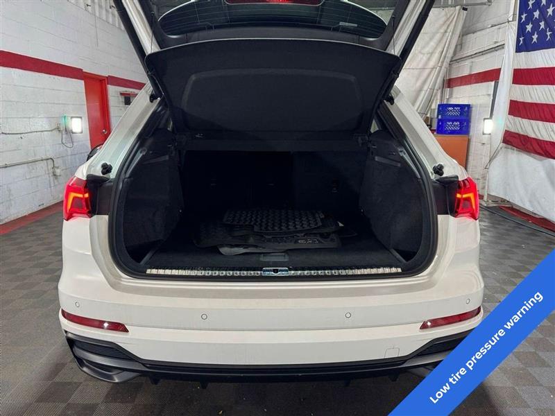 Audi Q3 S line Premium 45 TFSI quattro 2022 Audi Q3 S line Premium 45 TFSI quattro 2022