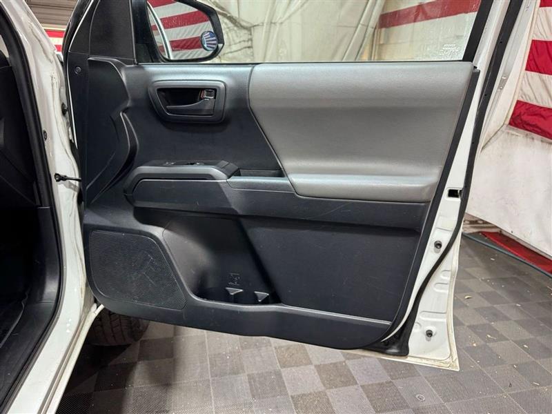 Toyota Tacoma SR5 Access Cab 6' Bed I4 4x2 AT (Natl) 2018 Toyota Tacoma SR5 Access Cab 6' Bed I4 4x2 AT (Natl) 2018