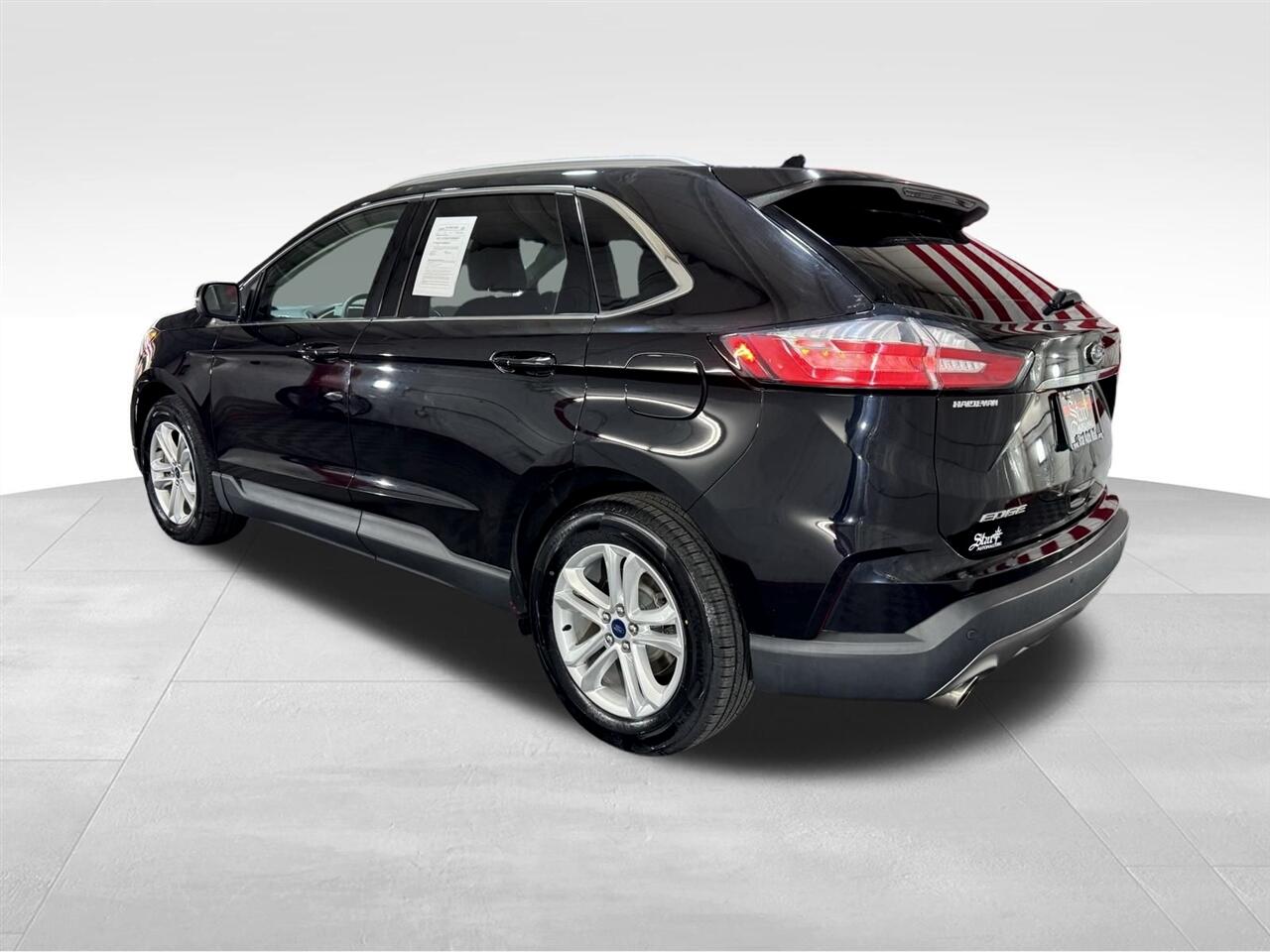 2020 Ford Edge SEL photo 4