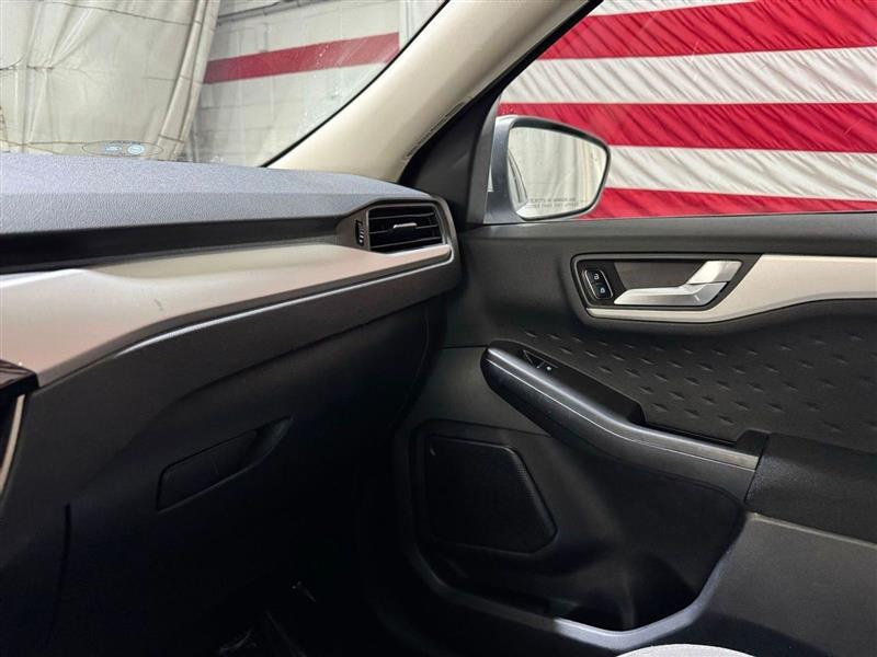 Ford Escape SE FWD 2020 Ford Escape SE FWD 2020