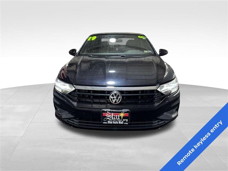 Volkswagen Jetta R-Line Auto w/SULEV 2019 Volkswagen Jetta R-Line Auto w/SULEV 2019