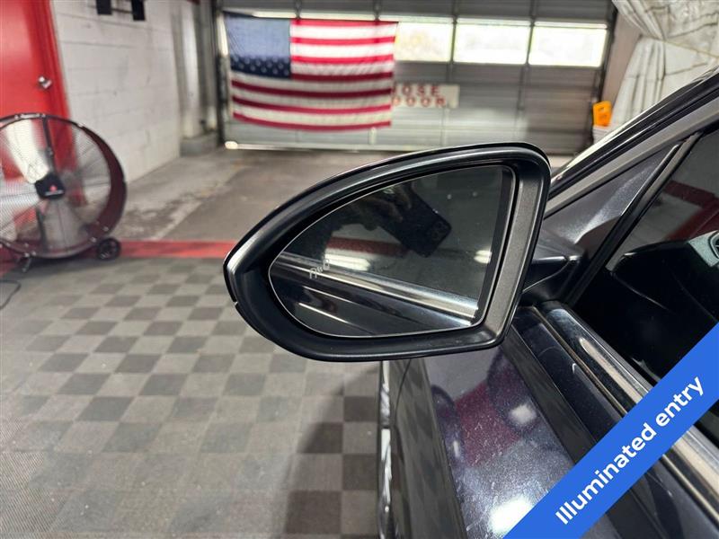 Volkswagen Jetta R-Line Auto w/SULEV 2019 Volkswagen Jetta R-Line Auto w/SULEV 2019
