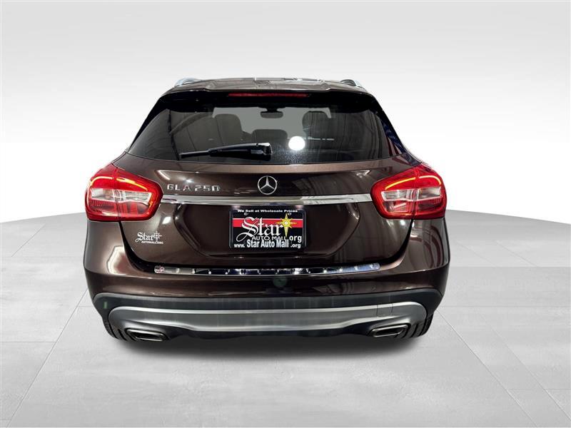 2015 Mercedes Benz GLA 250 photo 5