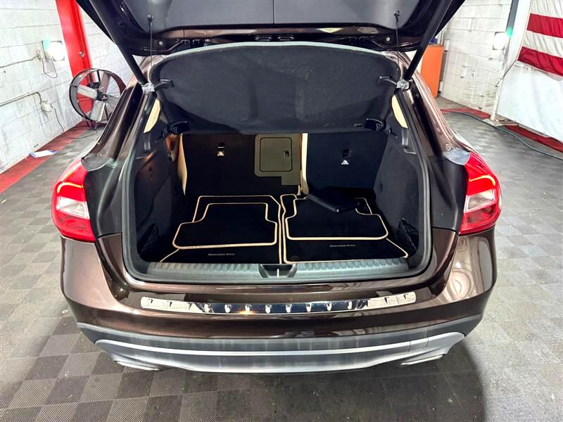 2015 Mercedes Benz GLA 250 photo 14