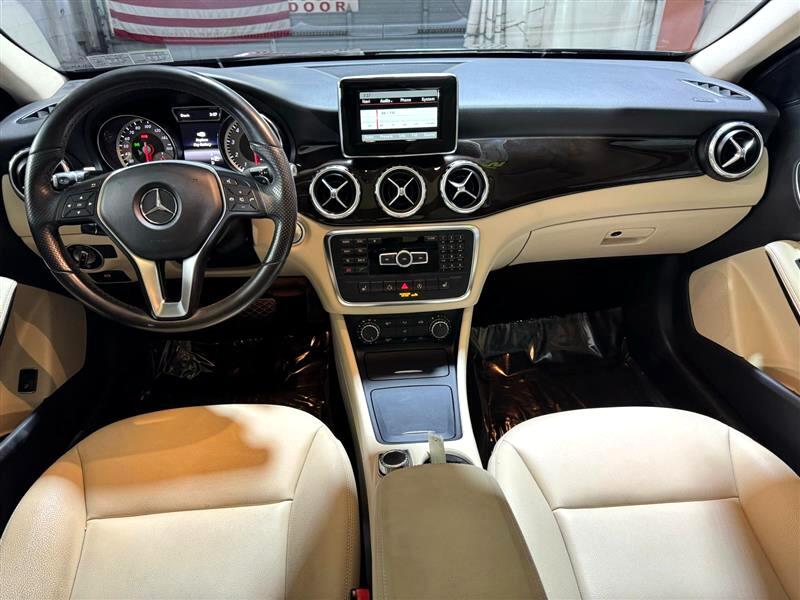 2015 Mercedes Benz GLA 250 photo 15