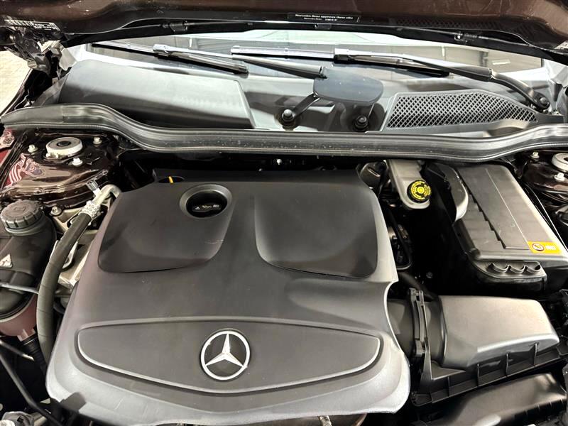 2015 Mercedes Benz GLA 250 photo 26