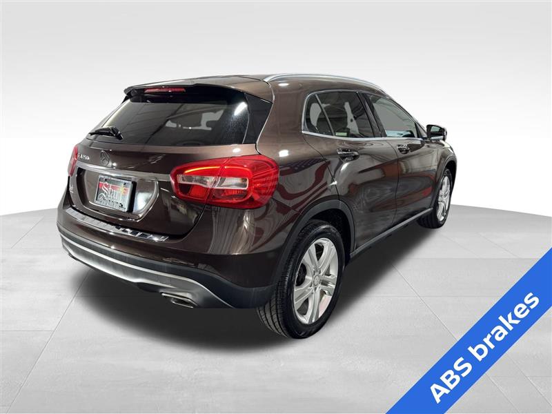 2015 Mercedes Benz GLA 250 photo 4