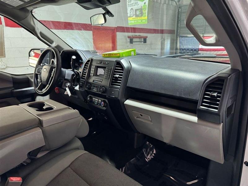 Ford F-150 Lariat 4WD SuperCab 6.5' Box 2019 Ford F-150 Lariat 4WD SuperCab 6.5' Box 2019