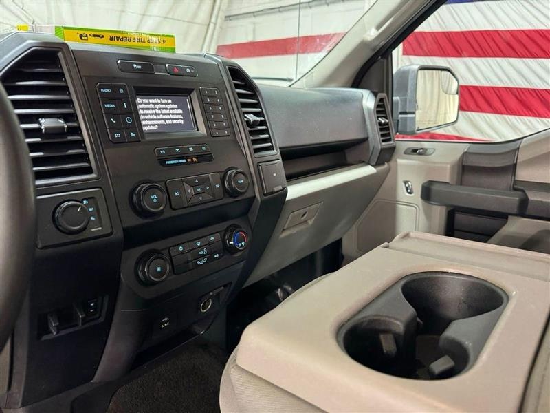 Ford F-150 Lariat 4WD SuperCab 6.5' Box 2019 Ford F-150 Lariat 4WD SuperCab 6.5' Box 2019