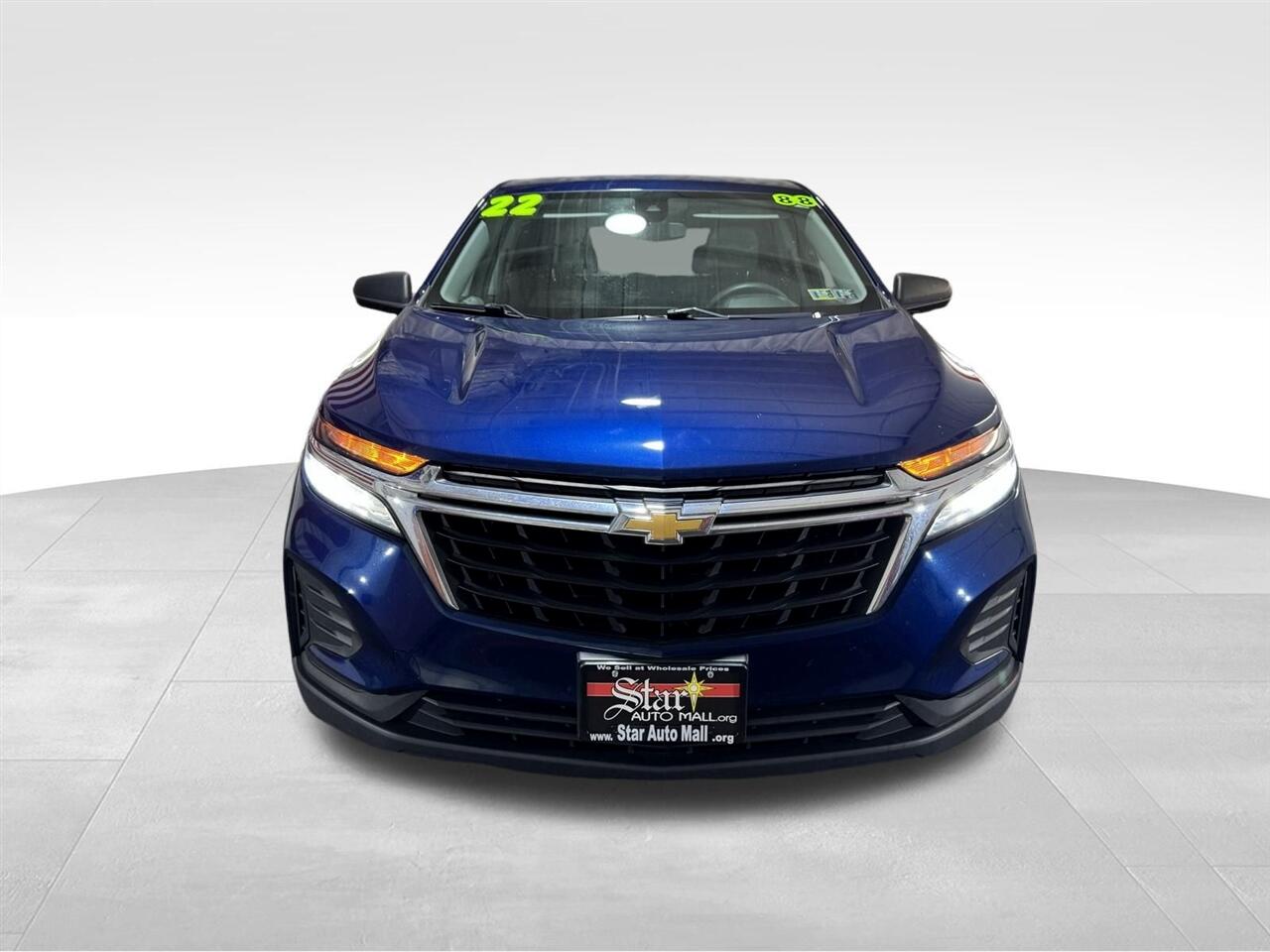 2022 Chevrolet Equinox LS photo 2