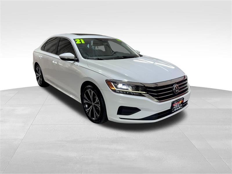 2021 Volkswagen Passat 2.0T SE photo 3