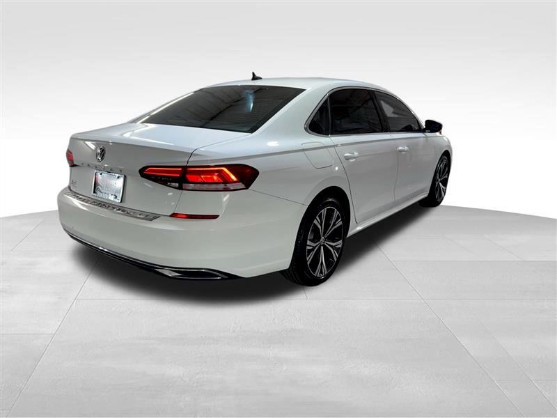 2021 Volkswagen Passat 2.0T SE photo 4