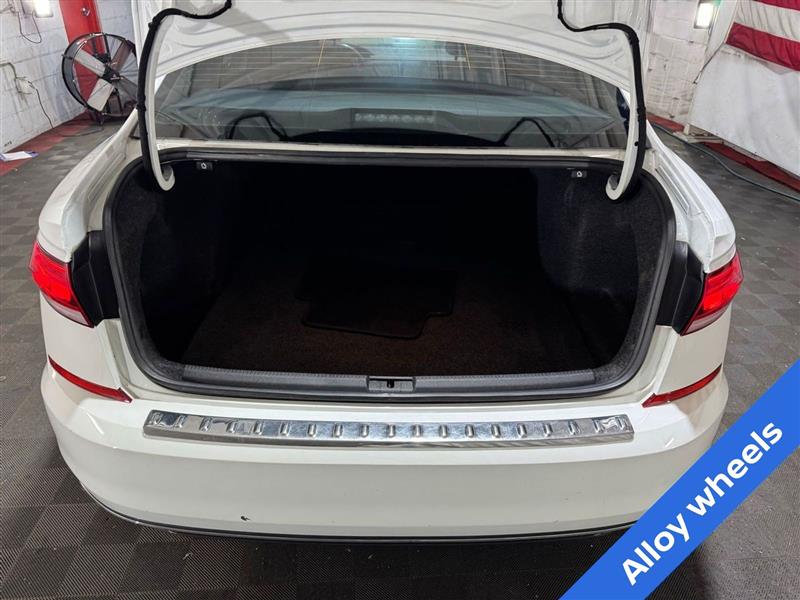 Volkswagen Passat SE 2021 Volkswagen Passat SE 2021