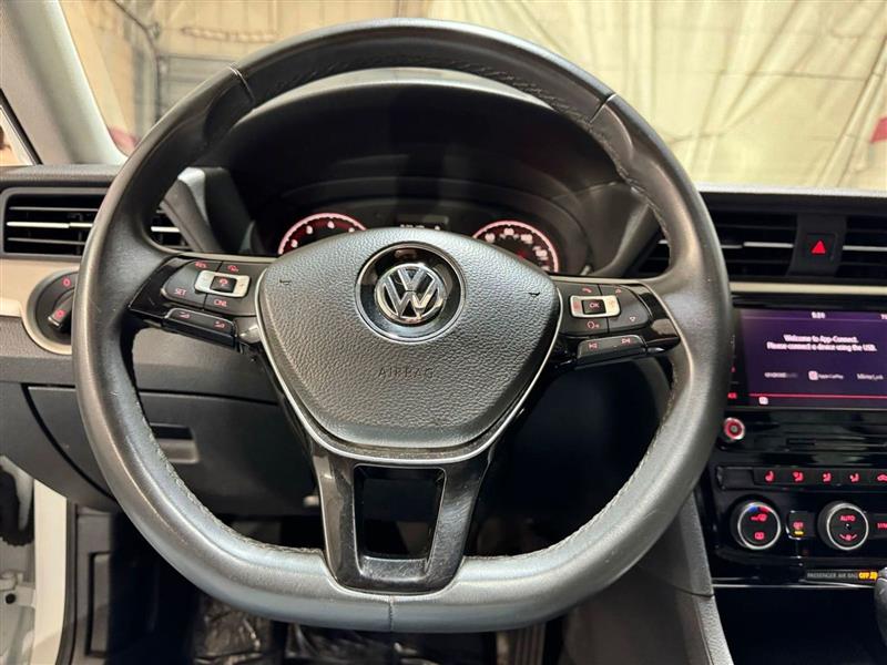 Volkswagen Passat SE 2021 Volkswagen Passat SE 2021