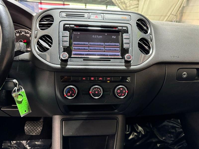 Volkswagen Tiguan S 4Motion 2015 Volkswagen Tiguan S 4Motion 2015